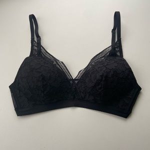 Knix Size Small Lace Bra in Black